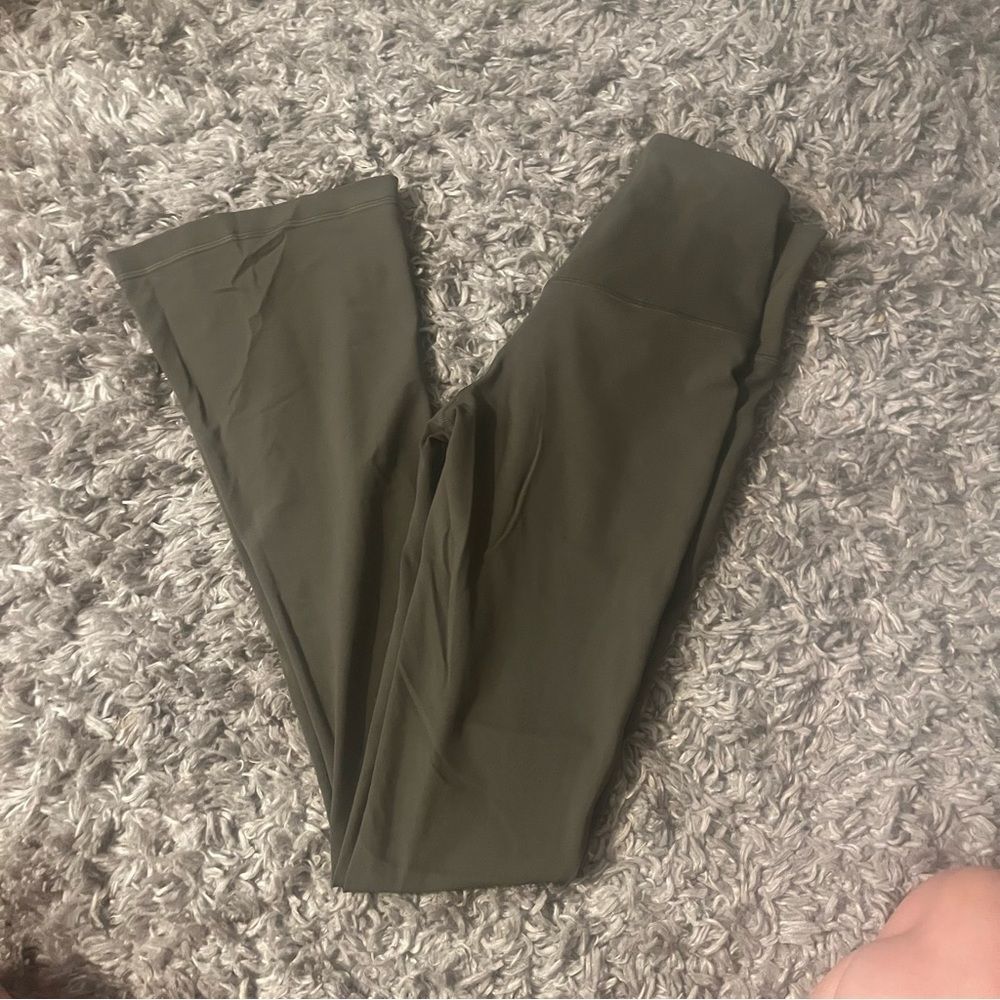 lululemon mini flare regular army green size 6